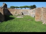 04756 ostia - regio i - insula xv area sacra dei templi republicani (i,xv,2,3,5,6) - tempio tetrastilo - cella.jpg